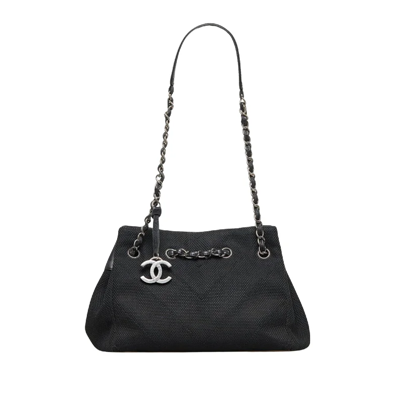 Ladies shoulder bag with contrast stitching-Chanel Canvas Shoulder Bag (Pre-Owned)