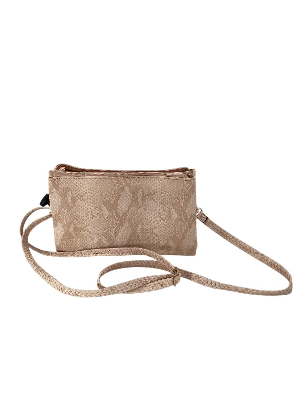 Ladies crossbody bag with chain accent-Crossbody By Cmf, Size: Medium