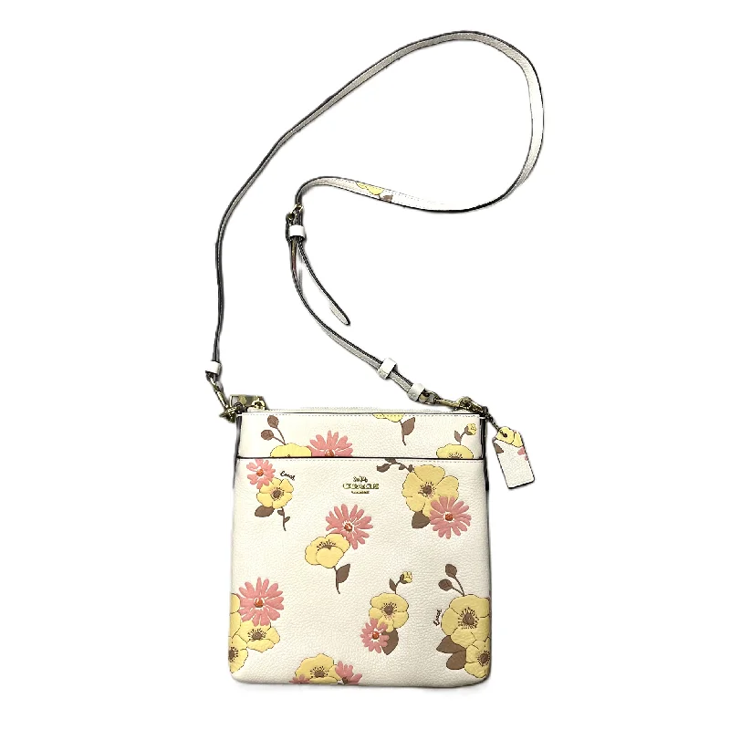 Cute ladies crossbody bag for teens-Crossbody Designer By Coach, Size: Medium