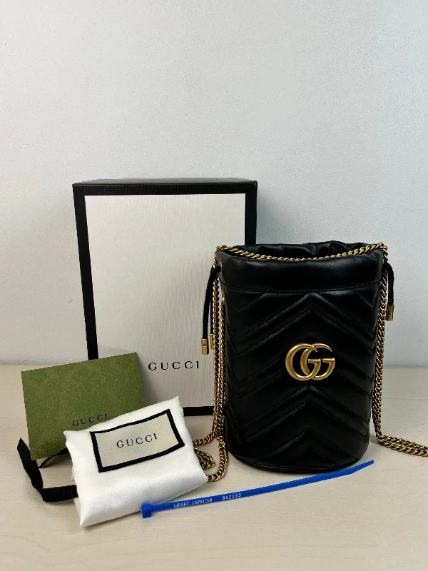 Ladies crossbody bag with bold colors-Crossbody Designer By Gucci, Size: Small