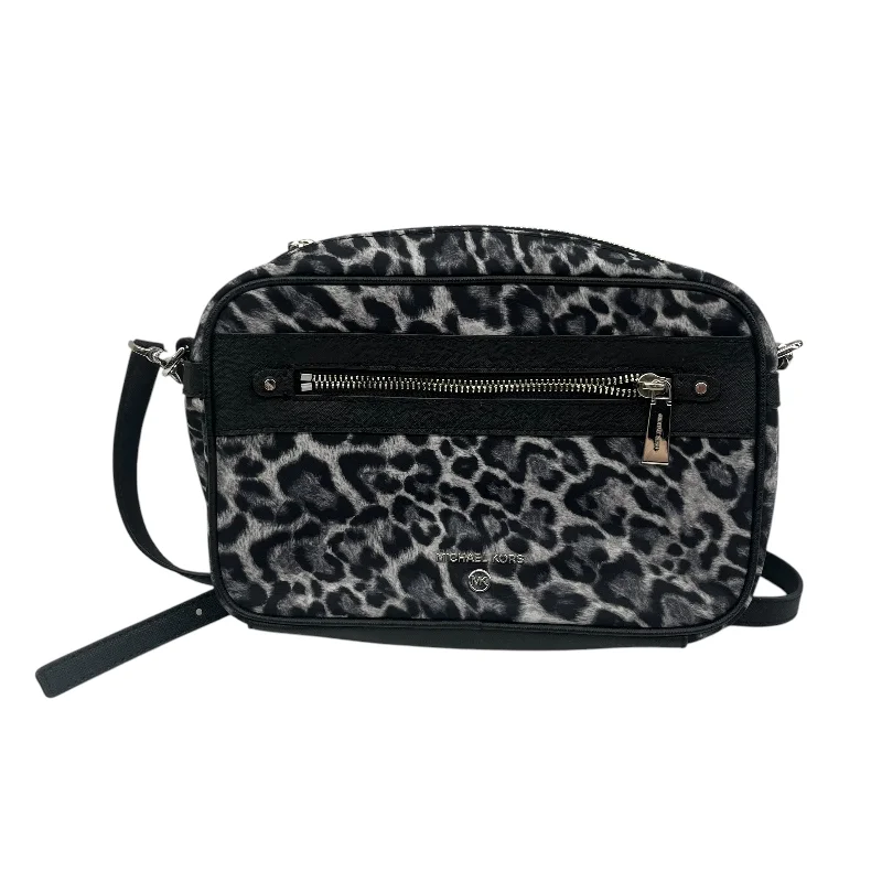 Ladies crossbody bag in retro leather-Crossbody Designer By Michael Kors In Leopard Print, Size:Medium