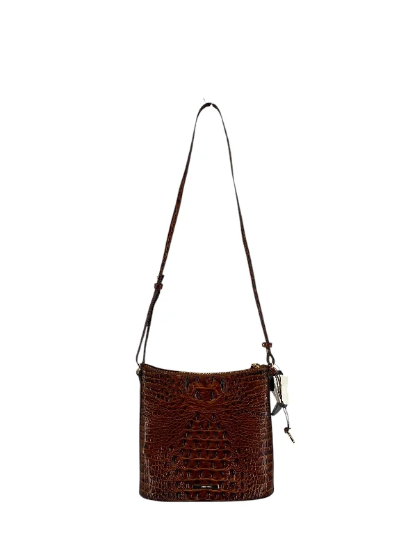 Ladies crossbody bag for young adults-Crossbody Leather By Brahmin, Size: Medium