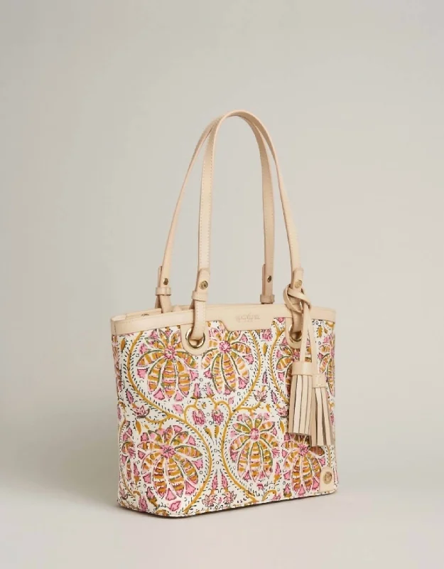 Ladies tote bag for long trips-Island Tote In Pepper Hall