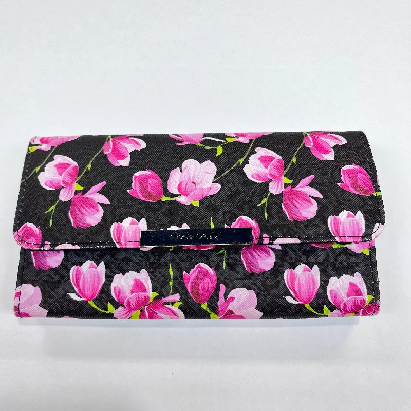 ladies wallet for small clutches-Wallet By Tahari By Arthur Levine, Size: Medium