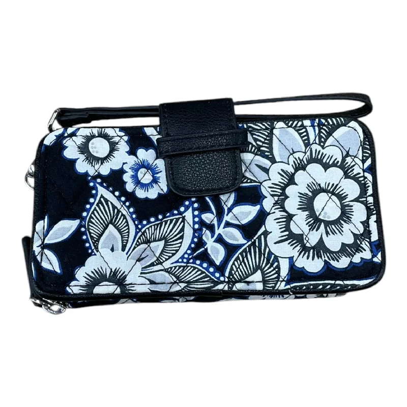 ladies wallet with multiple compartments-Wallet By Vera Bradley, Size: Medium