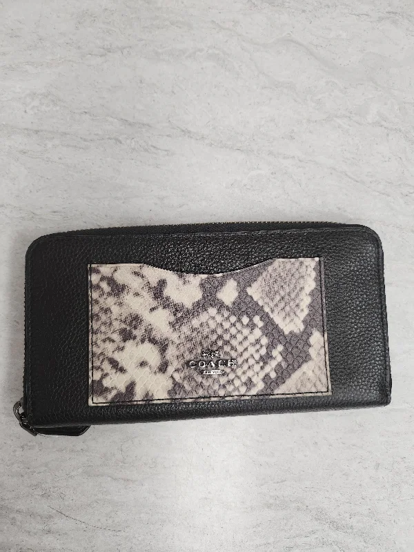 ladies wallet with hidden pockets-Wallet Designer By Coach, Size: Large