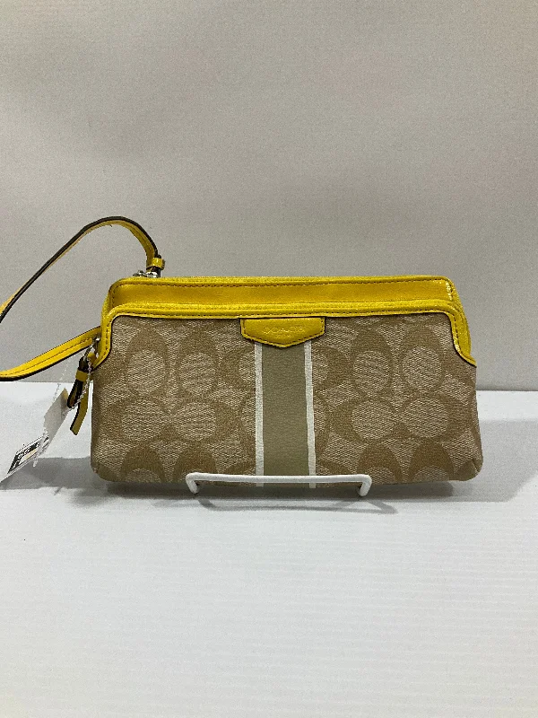 ladies wallet with card sleeve-Wallet Designer By Coach, Size: Small