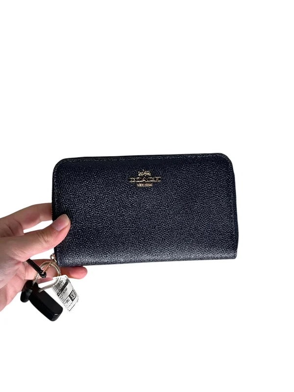 ladies wallet for daily essentials-Wallet Designer By Coach, Size: Small