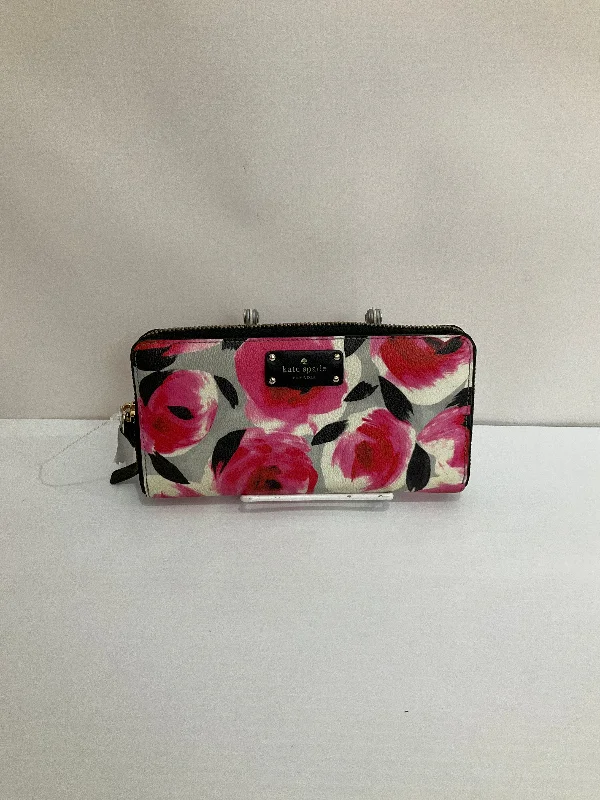 ladies wallet for trendy outfits-Wallet Designer By Kate Spade, Size: Medium