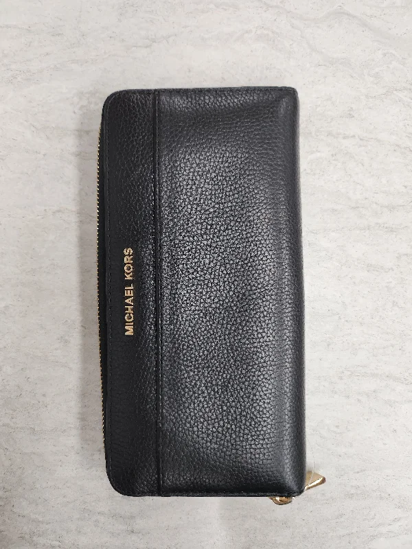 ladies wallet with card slots-Wallet Designer By Michael Kors, Size: Large