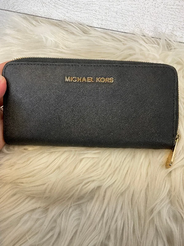 ladies wallet for daily essentials-Wallet Designer By Michael Kors, Size: Large