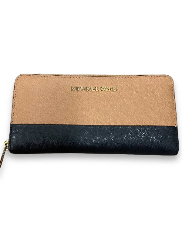 ladies wallet in vegan leather-Wallet Designer By Michael Kors, Size: Medium