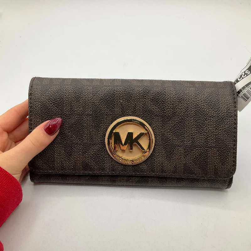 ladies wallet with coin compartment-Wallet Designer By Michael Kors, Size: Medium