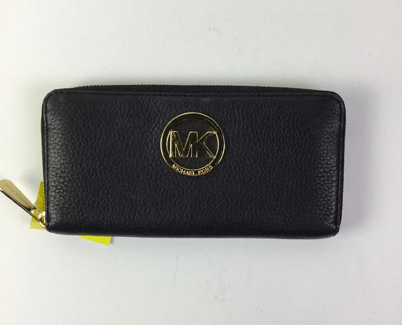 ladies wallet for small bags-Wallet Designer By Michael Kors, Size: Medium