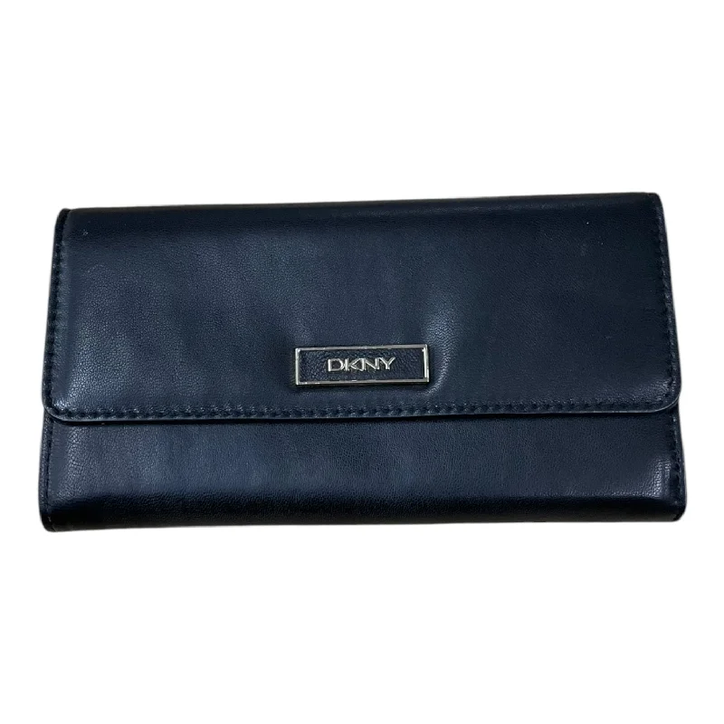 ladies wallet for fast access-Wallet Leather By Dkny, Size: Large