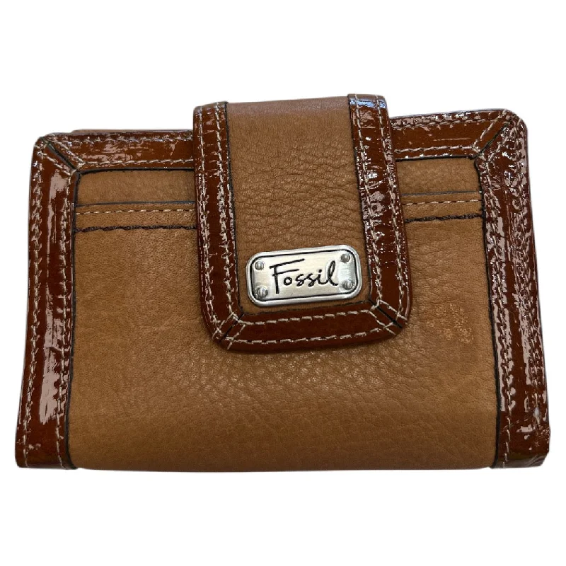 ladies wallet for stylish moms-Wallet Leather By Fossil, Size: Small